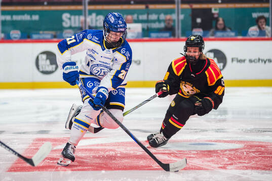 Leksands Emilie Kruse Johansen och Brynäs Tilde Sundnäs