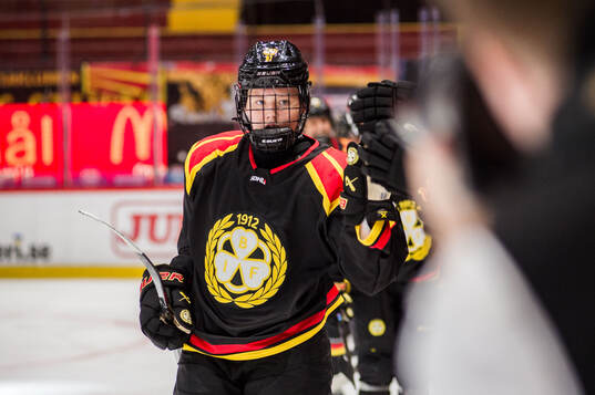 Brynäs Anna Brenkle jublar