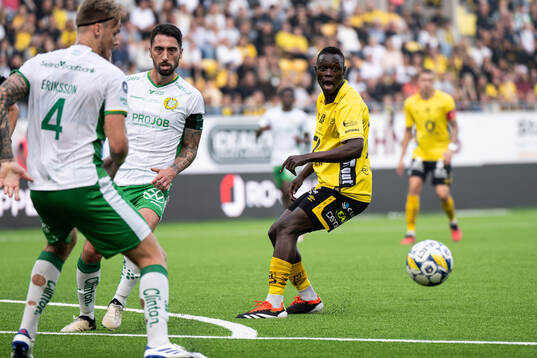 Hammarbys Nahir Besara och Elfsborgs Timothy Noor Ouma