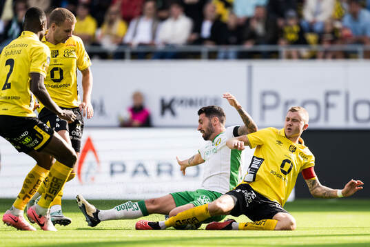 Hammarbys Nahir Besara och Elfsborgs Sebastian Holmen