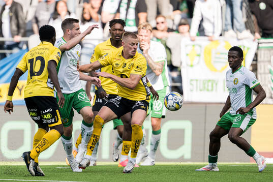 Elfsborgs Per Frick mot Hammarbys Fredrik Hammar och