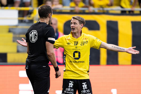 Elfsborgs Simon Hedlund reagerar