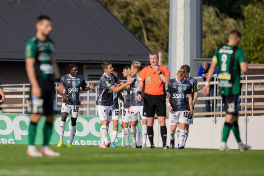 Brages spelare jublar
