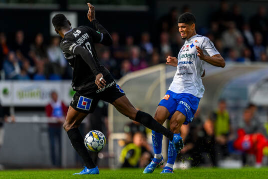 Västerås Frederic Nsabiyumva och Värnamos Luke Le Roux