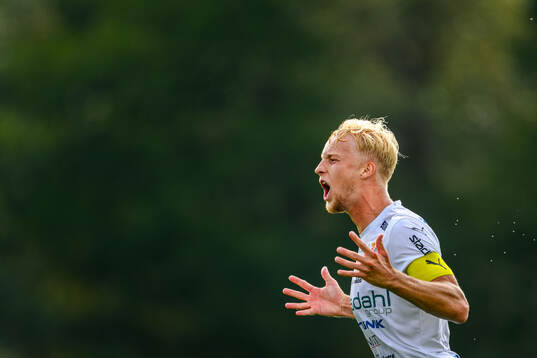 Bläddra bland fler bilder av Fotboll, Allsvenskan, Värnamo - Västerås