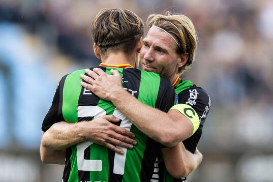 GAIS Axel Henriksson jublar med August Wängberg