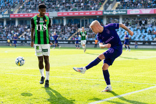 Djurgårdens Viktor Bergh och GAIS Chovanie Shakur