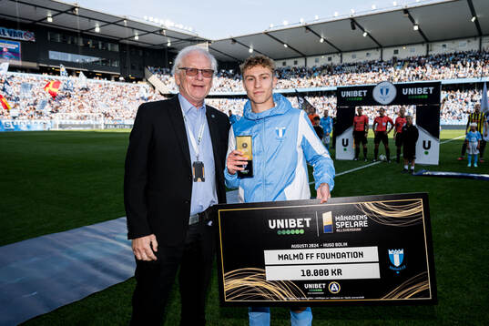 Malmö FFs Hugo Bolin får priset månadens spelare