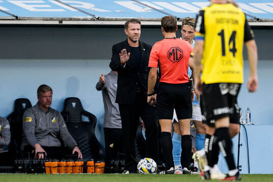 Häckens tränare Pål Arne Johansen och Domare Kristoffer