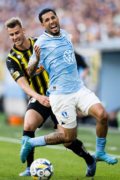 Häckens Johan Hammar och Malmö FFs Sergio Pena