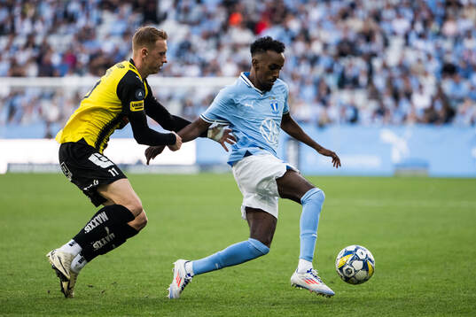 Häckens Julius Lindberg och Malmö FFs Taha Ali