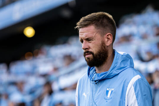 Malmö FFs Pontus Jansson gör entré