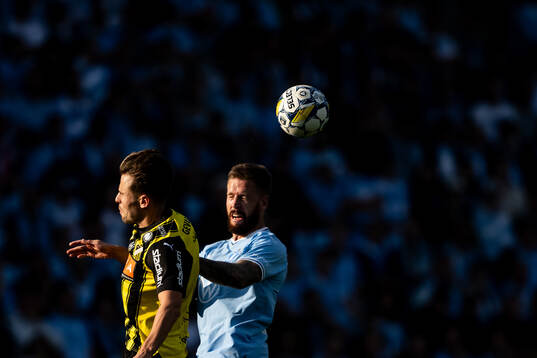 Häckens Lars Olden Larsen och Malmö FFs Pontus Jansson