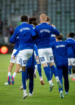GIF Sundsvalls Yaqub Finey och Lucas Forsberg  innan