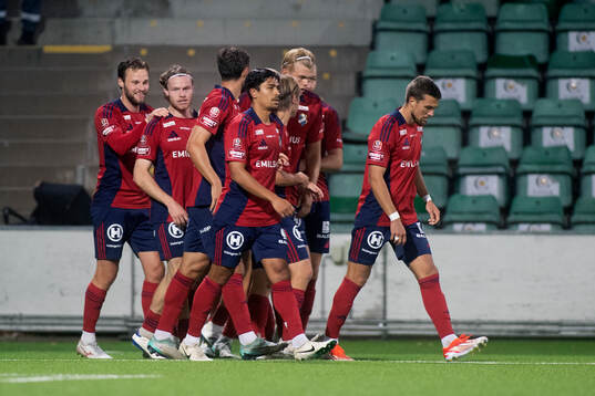 Östers Daniel Ljung jublar