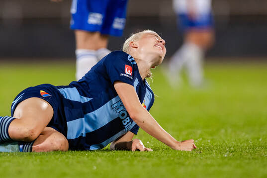 Djurgårdens Stinalisa Johansson har ont