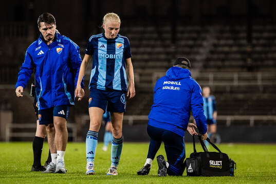 Djurgårdens Stinalisa Johansson har ont