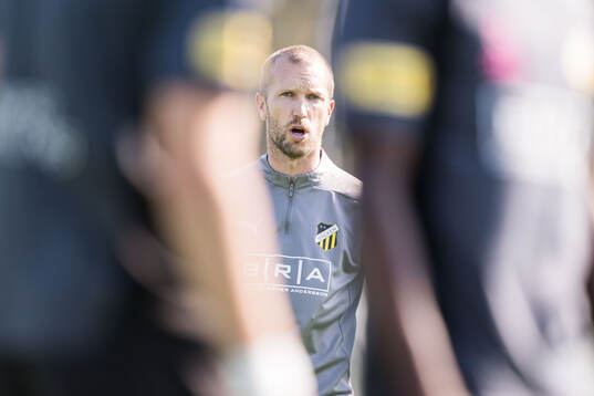 Assisterande tränare Rasmus Lindgren