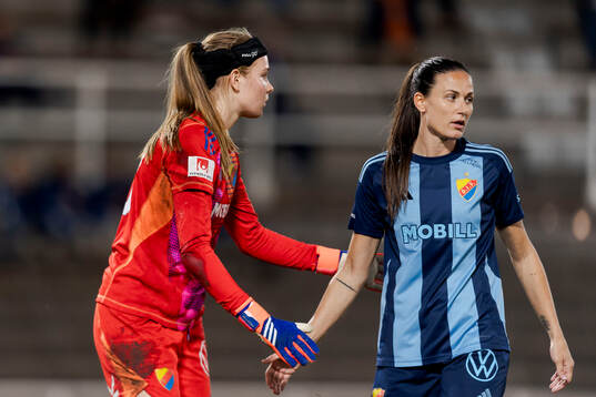 Djurgårdens målvakt Elvira Björklund och Djurgårdens