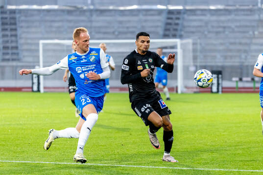 IK Oddevolds Viktor Kruger och Örebros Ahmed Yasin