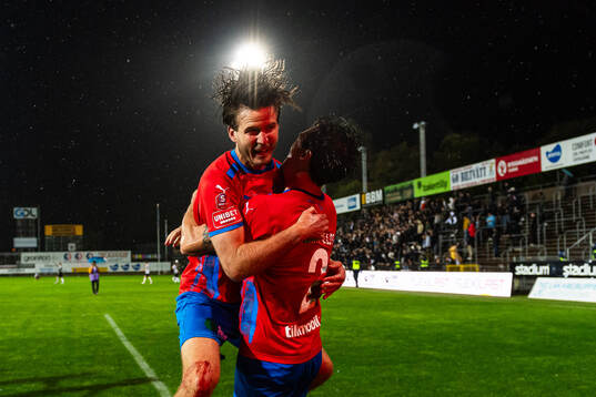 Helsingborgs Wilhelm Loeper och Jon Birkfeldt jublar
