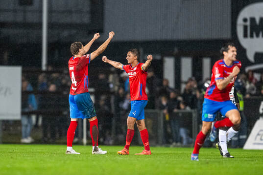 Helsingborgs Thomas Pauck Rogne och Wilhelm Nilsson jublar