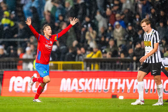 Helsingborgs Daniel Bergman jublar
