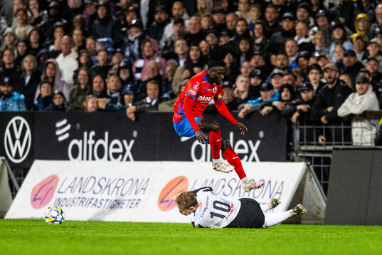 Landskronas Adam Egnell och Helsingborgs Benjamin Acquah