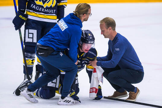 HV71s Wilhelm Hallquisth lämnar