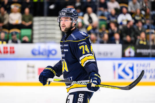HV71s Sean Day deppar