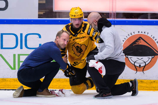 Skellefteås Frans Haara har ont
