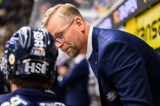 HV71s assisterande tränare Johan Davidsson