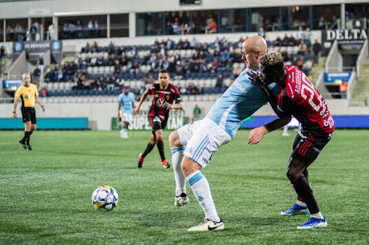 Gefles Anton Lundin och Östersunds Assiedou Yannick Armel