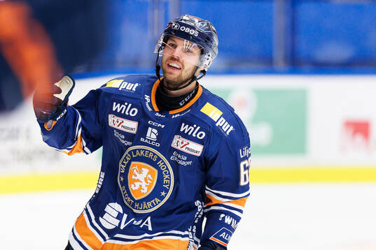 Växjös Manuel Ågren jublar