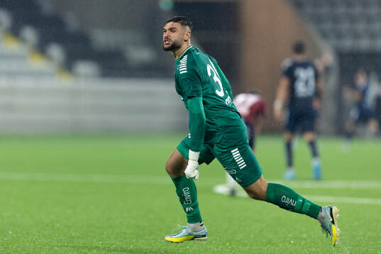 Utsiktens målvakt Elias Hadaya jublar