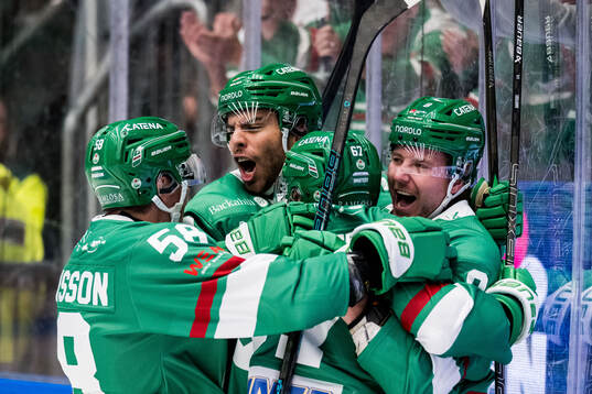 Rögles Josh Dickinson jublar