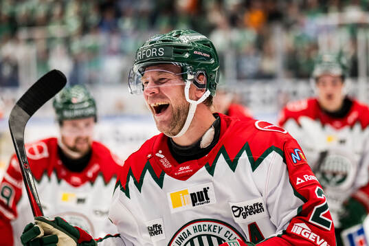 Frölundas Christian Folin jublar