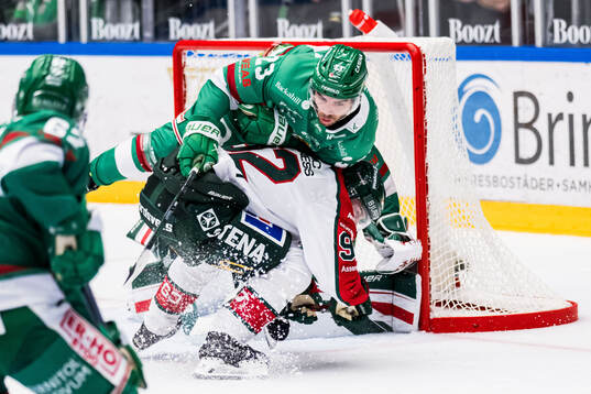 Frölundas Filip Cederqvist och Rögles Josh Dickinson