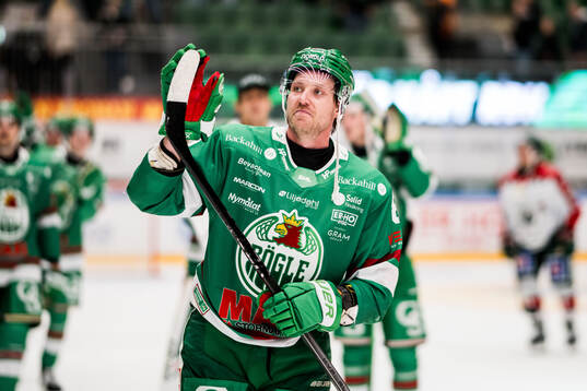 Rögles Linus Sandin jublar