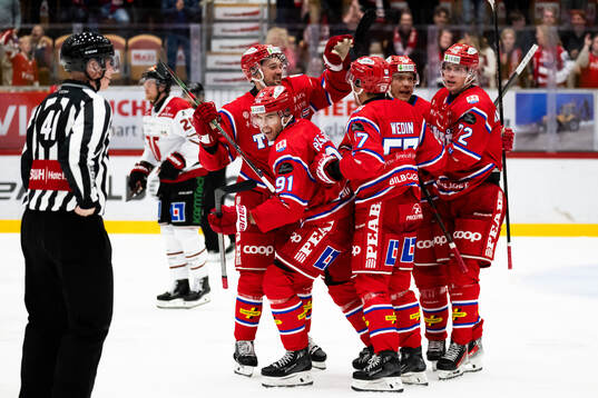 Timrås Magnus Pääjärvi jublar