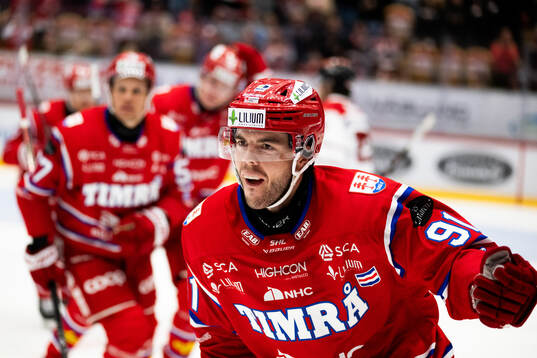 Timrås Magnus Pääjärvi jublar