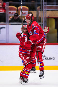 Timrås Anton Lundmark jublar