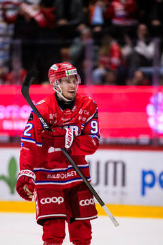 Timrås Anton Lundmark jublar