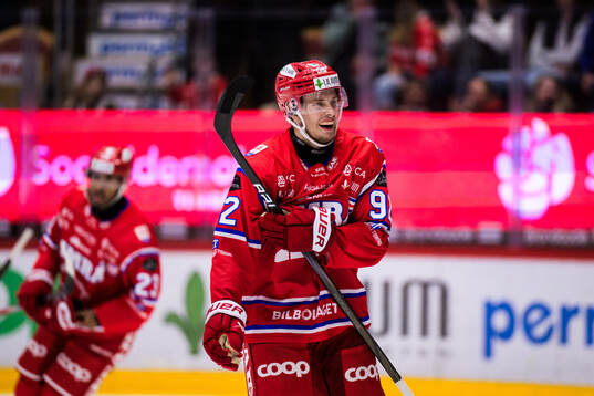 Timrås Anton Lundmark jublar