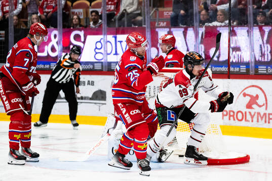 Timrås Linus Nässén och Örebros Patrik Karlkvist