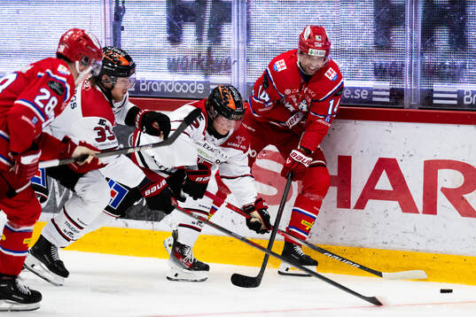 Örebros Noah Steen och Timrås Emil Pettersson