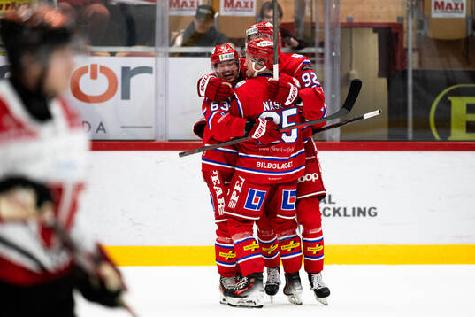 Timrås Anton Lundmark jublar