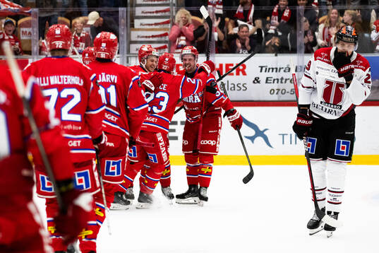 Timrå och Jonathan Dahlén jublar