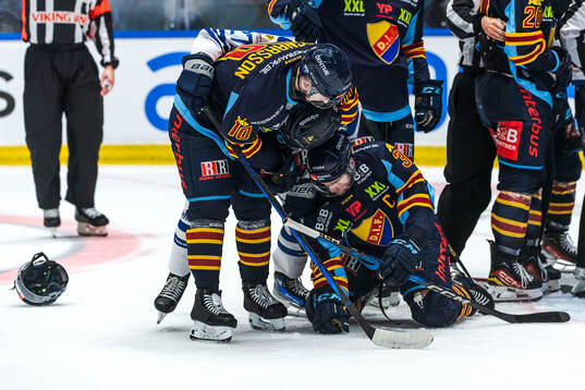 Djurgårdens Jakob Ragnarsson och Marcus Krüger samt