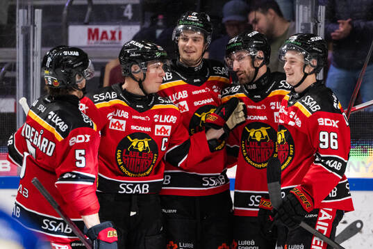 Luleås Albin Lundin jublar